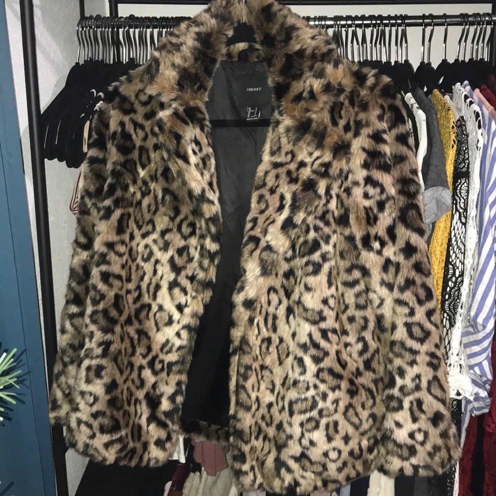 Faux Leopard Coat/Jacket